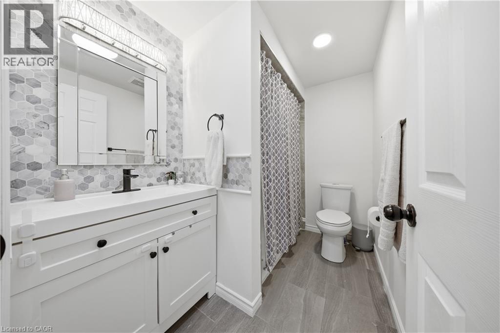 70 Athenia Drive, Stoney Creek, Ontario  L8J 1S8 - Photo 22 - 40809490