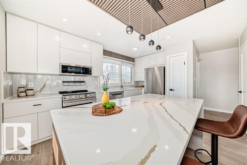 5 Larose Dr, St. Albert, Alberta  T8N 1S5 - Photo 3 - E4482593