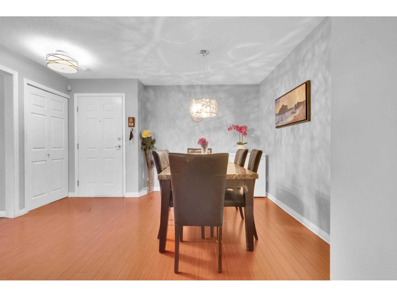 314 7151 121 Street, Surrey, British Columbia  V3W 0E7 - Photo 4 - R3113676