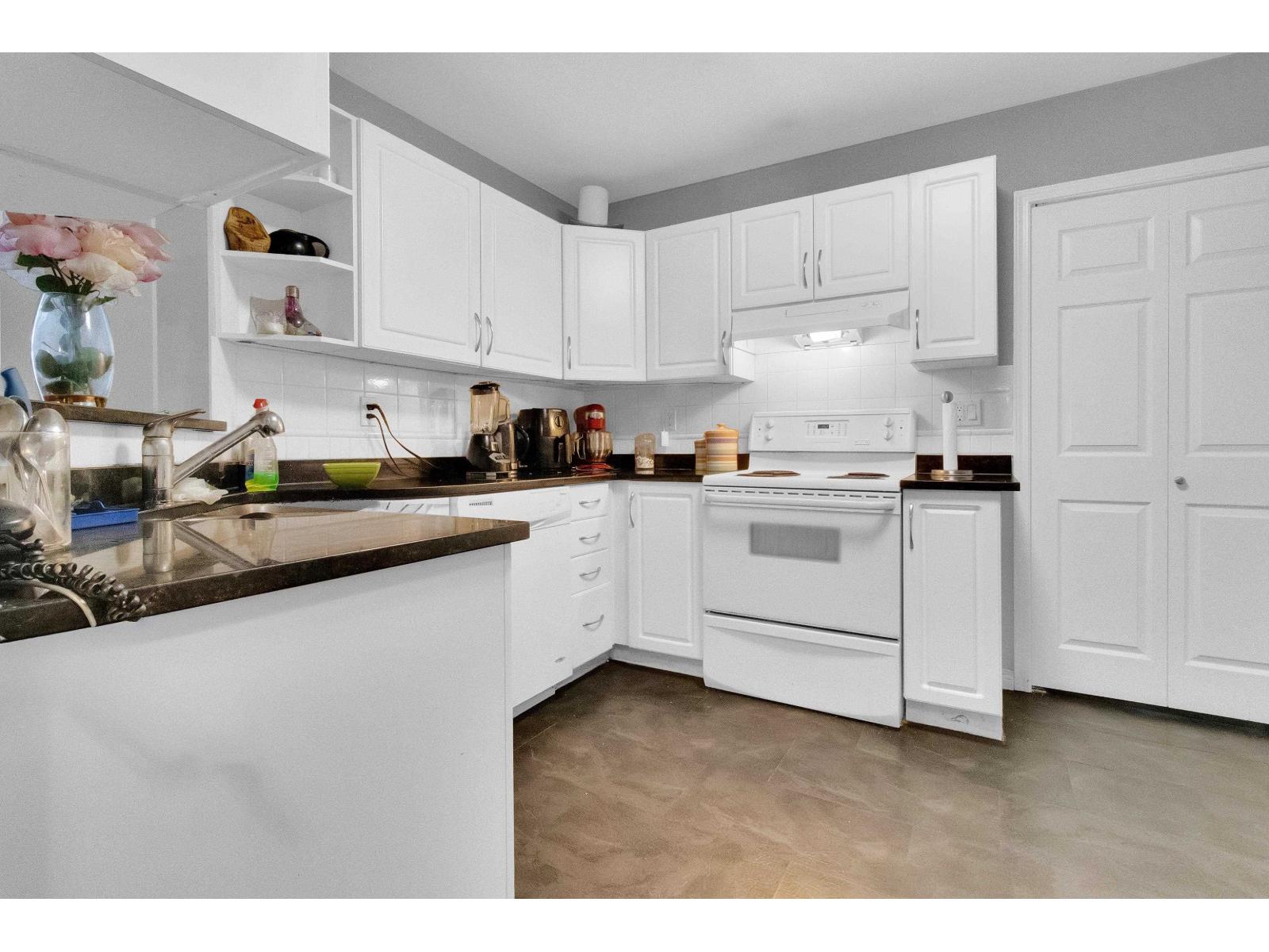 314 7151 121 Street, Surrey, British Columbia  V3W 0E7 - Photo 14 - R3113676