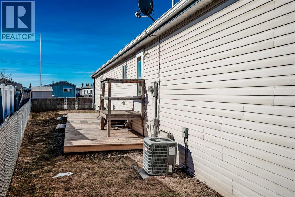 125 Erin Woods Circle Se, Calgary, Alberta  T2B 3E1 - Photo 27 - A2299827