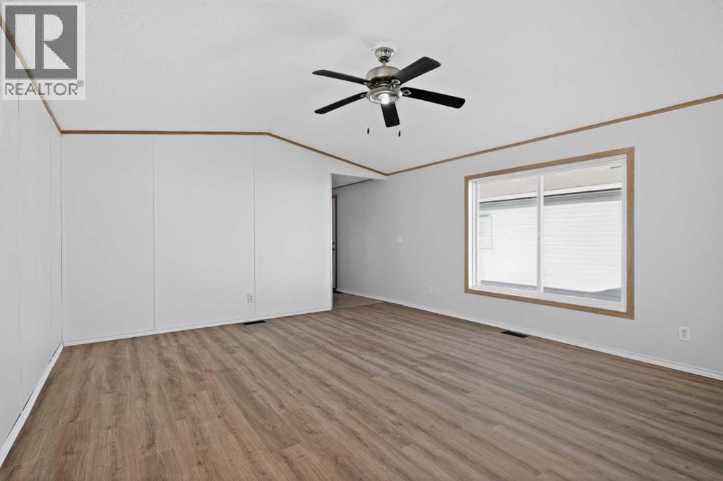 125 Erin Woods Circle Se, Calgary, Alberta  T2B 3E1 - Photo 7 - A2299827