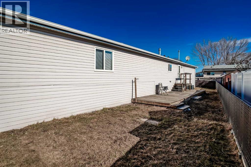 125 Erin Woods Circle Se, Calgary, Alberta  T2B 3E1 - Photo 25 - A2299827