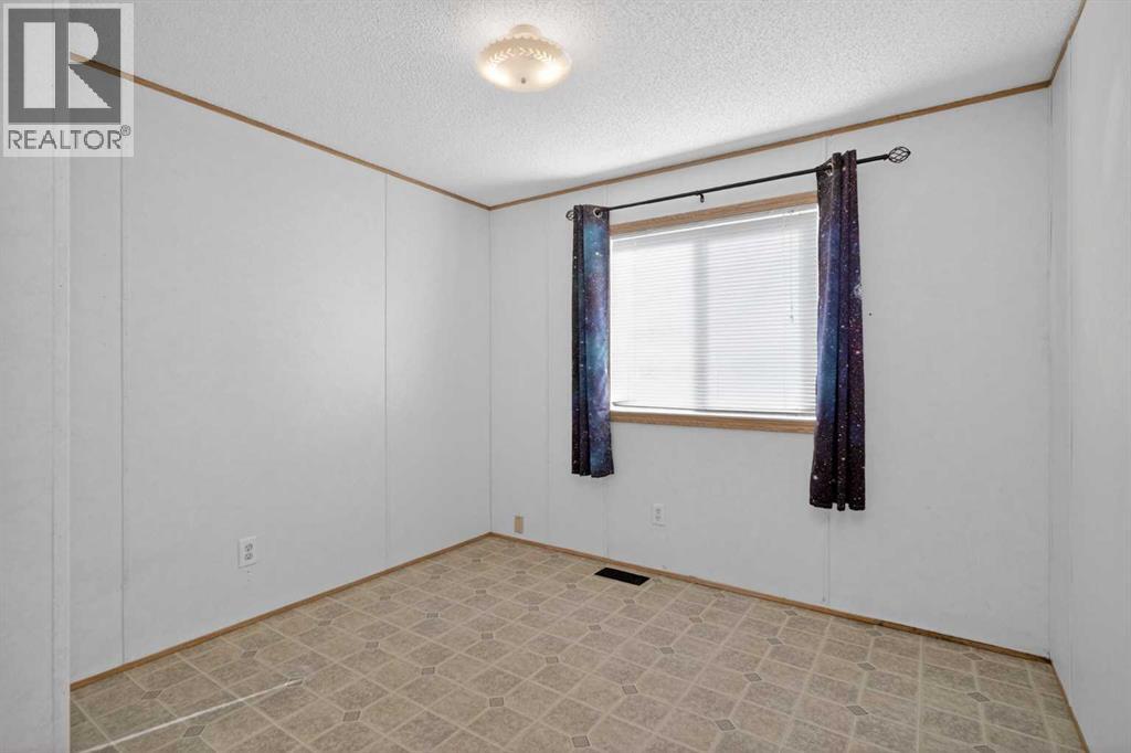 125 Erin Woods Circle Se, Calgary, Alberta  T2B 3E1 - Photo 16 - A2299827