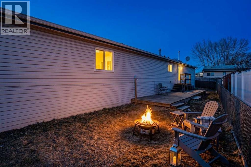 125 Erin Woods Circle Se, Calgary, Alberta  T2B 3E1 - Photo 24 - A2299827