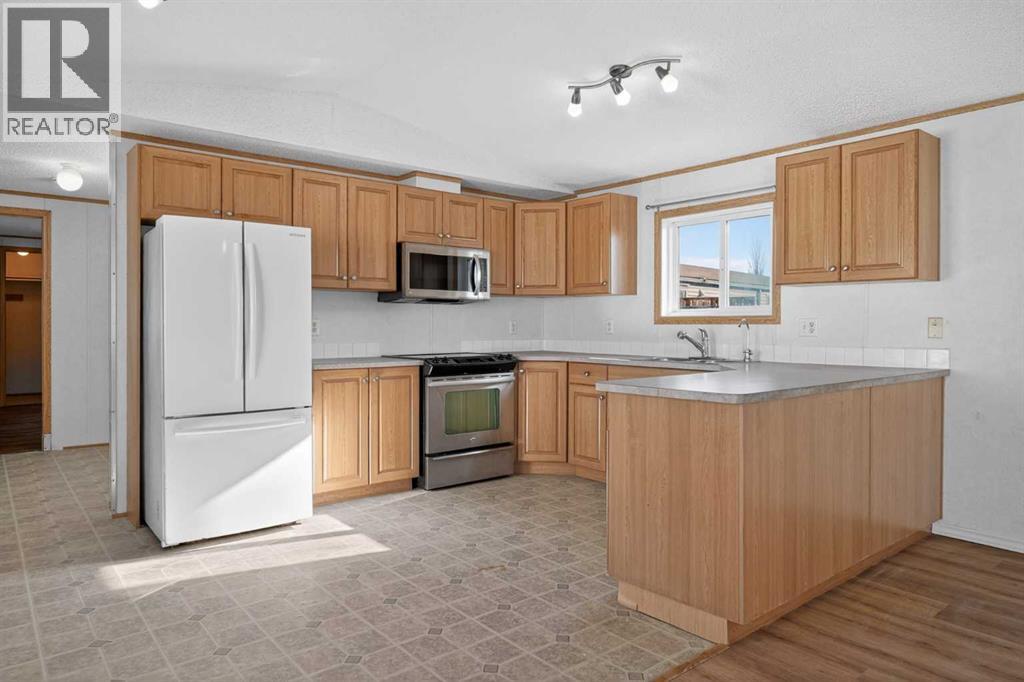 125 Erin Woods Circle Se, Calgary, Alberta  T2B 3E1 - Photo 2 - A2299827