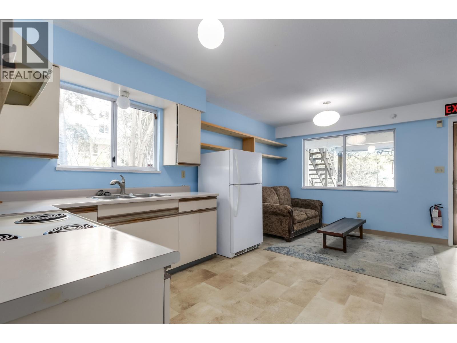 229 W 22nd Street, North Vancouver, British Columbia  V7M 2A2 - Photo 19 - R3113958