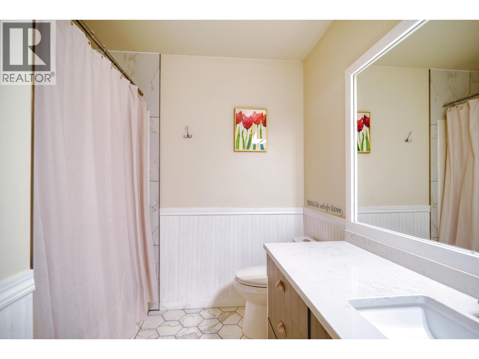 5599 Medusa Place, Sechelt, British Columbia  V0N 3A3 - Photo 17 - R3114000