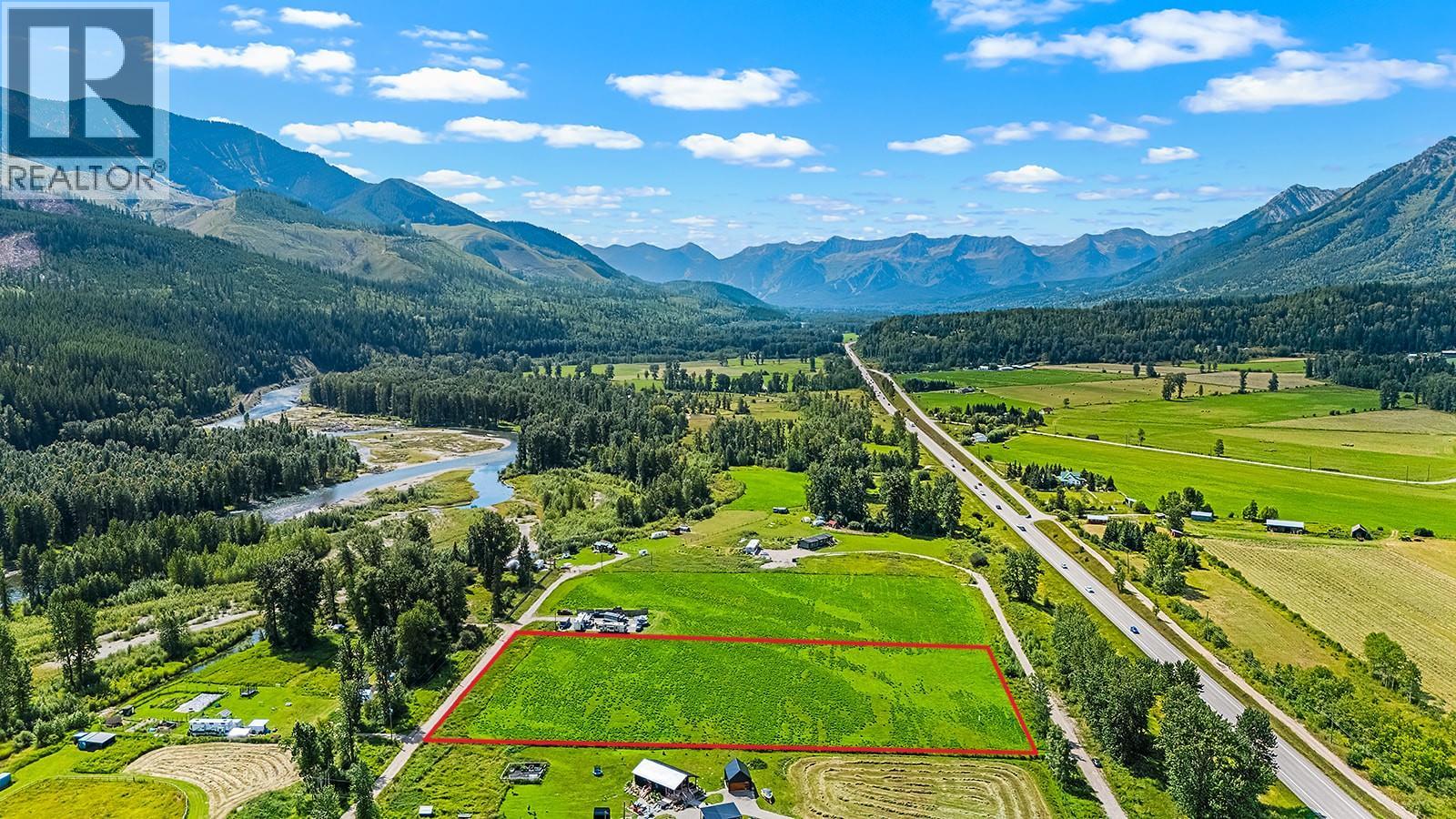 7015 Stubbs Road, Hosmer, British Columbia  V0B 1M5 - Photo 10 - 10384132