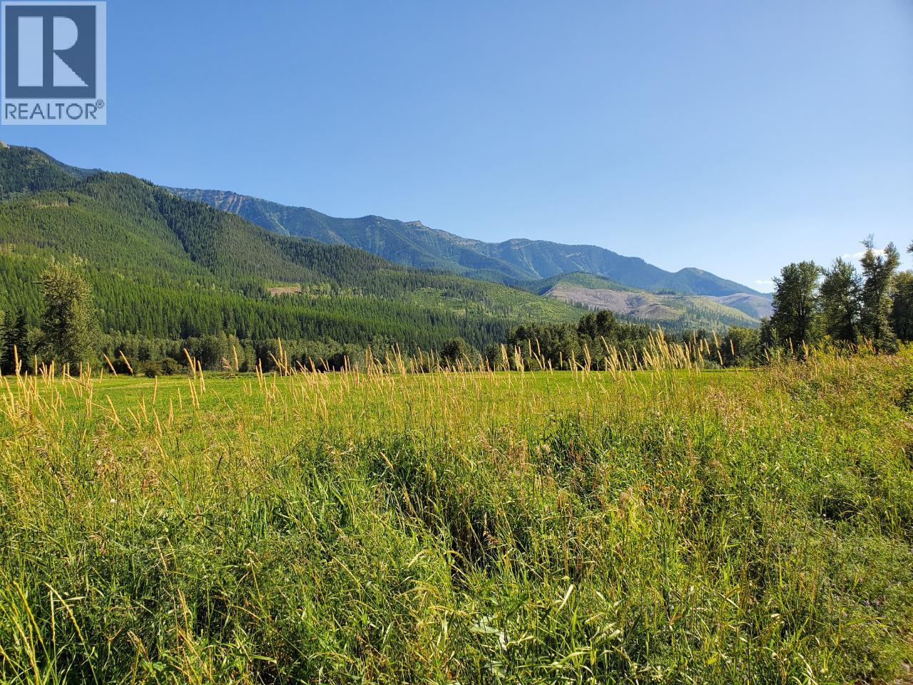 7015 Stubbs Road, Hosmer, British Columbia  V0B 1M5 - Photo 6 - 10384132