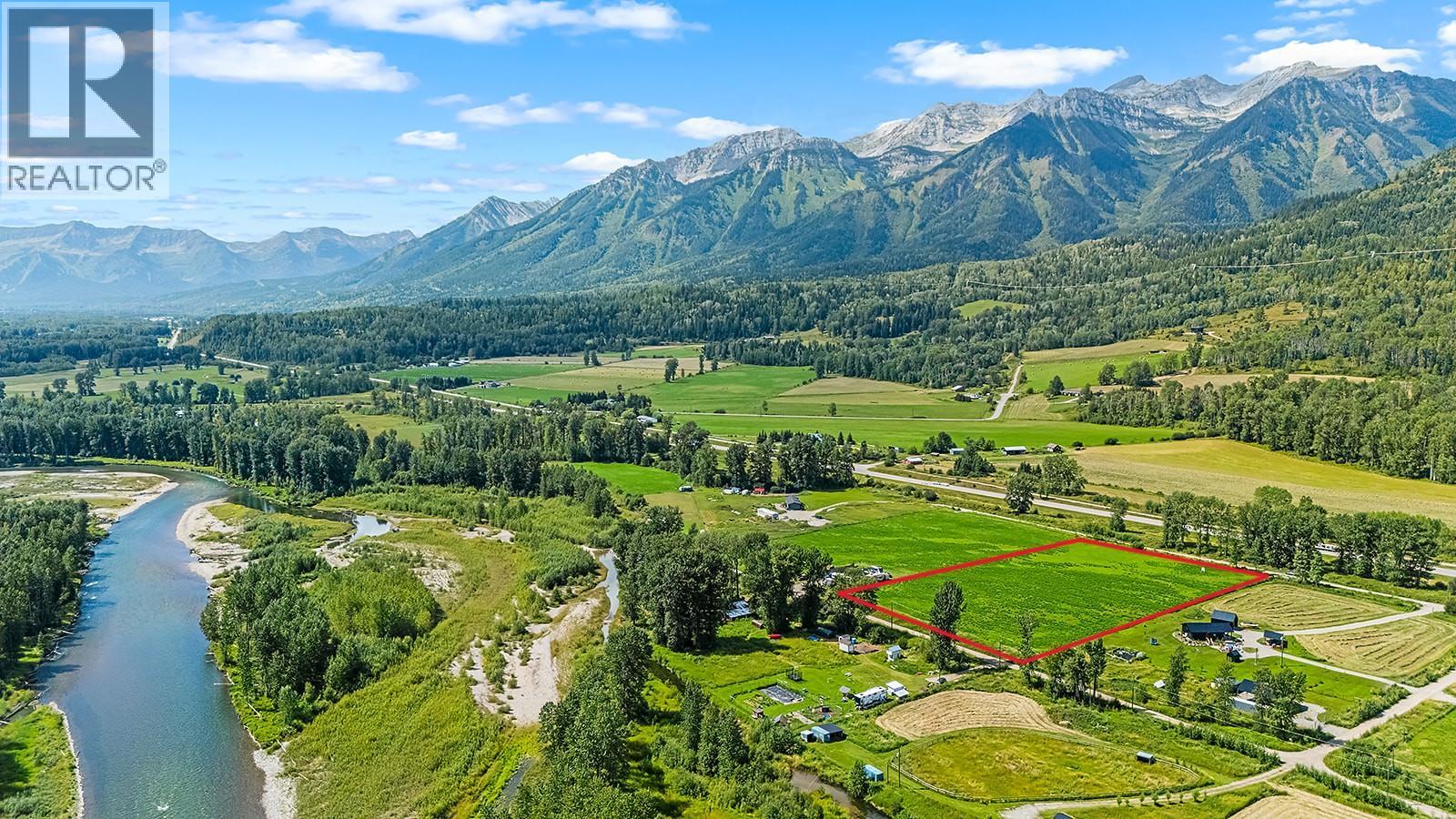 7015 Stubbs Road, Hosmer, British Columbia  V0B 1M5 - Photo 17 - 10384132