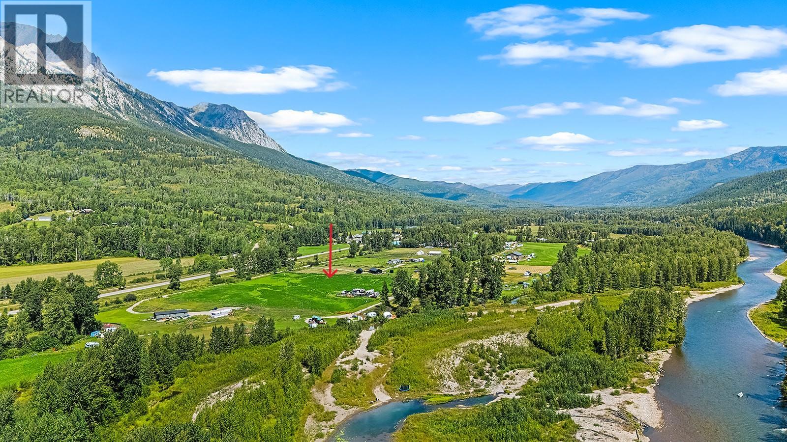 7015 Stubbs Road, Hosmer, British Columbia  V0B 1M5 - Photo 13 - 10384132