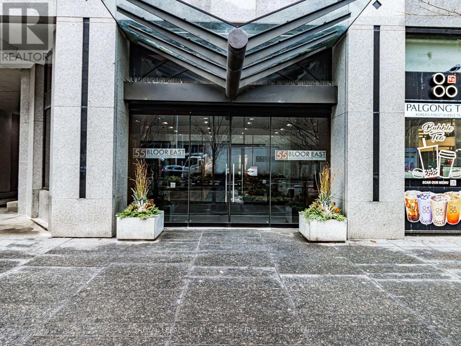 802 - 55 BLOOR STREET E, Toronto, Ontario