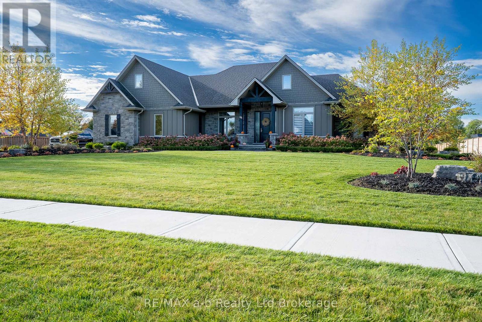 60 AUGUST CRESCENT, Norwich, Ontario