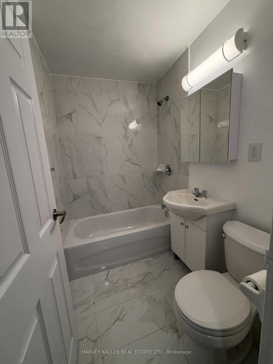 101 - 180 Vaughan Road, Toronto, Ontario  M6C 2M3 - Photo 7 - C13025774