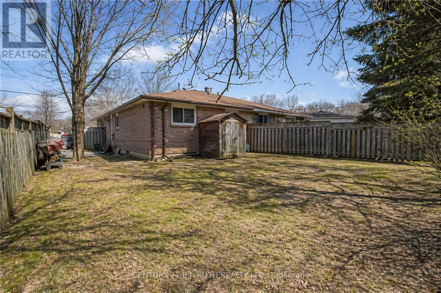 17 Burbank Place, Barrie, Ontario  L4M 2S8 - Photo 16 - S12888472