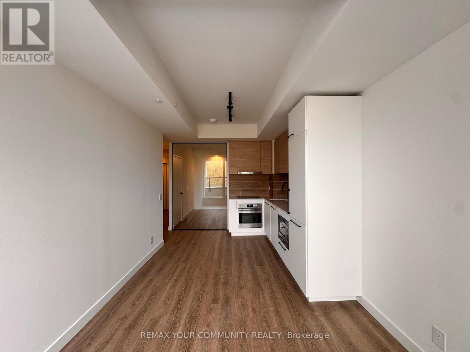 323 - 1050 Eastern Avenue, Toronto, Ontario  M4L 0B7 - Photo 2 - E13025854