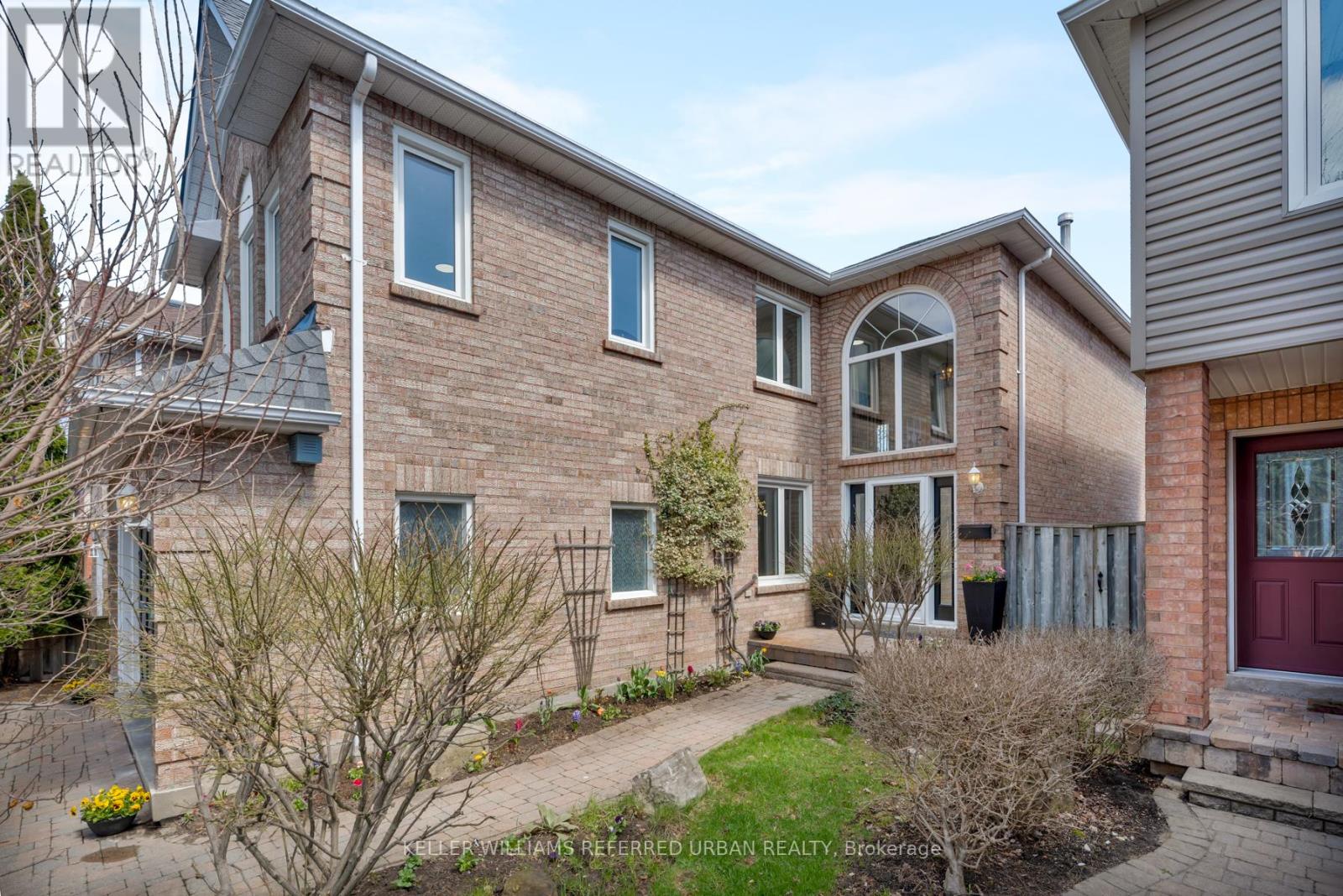 1064 Moorelands Crescent, Pickering, Ontario  L1W 3K4 - Photo 2 - E13026004