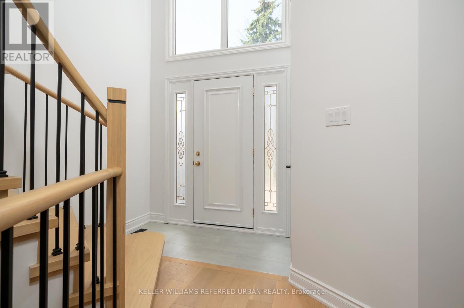 1064 Moorelands Crescent, Pickering, Ontario  L1W 3K4 - Photo 4 - E13026004