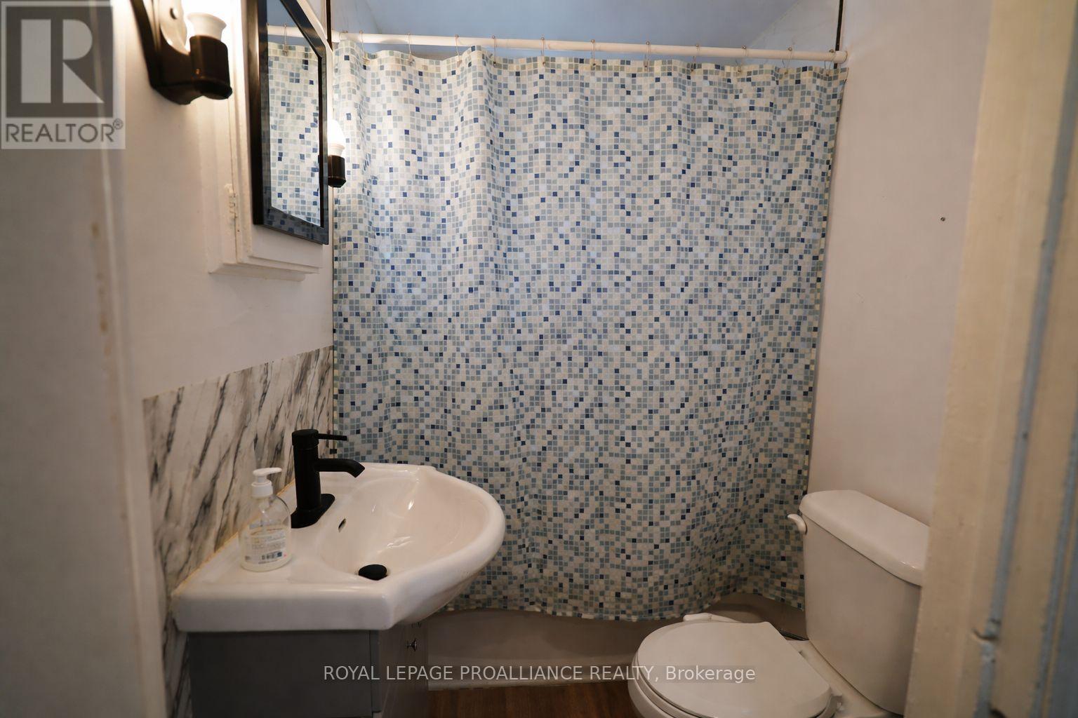 30 Strachan Street, Belleville, Ontario  K8P 1W8 - Photo 11 - X13025586