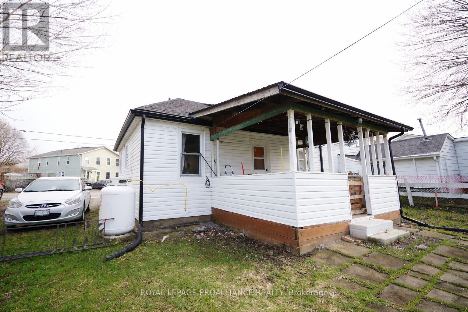 30 Strachan Street, Belleville, Ontario  K8P 1W8 - Photo 13 - X13025586