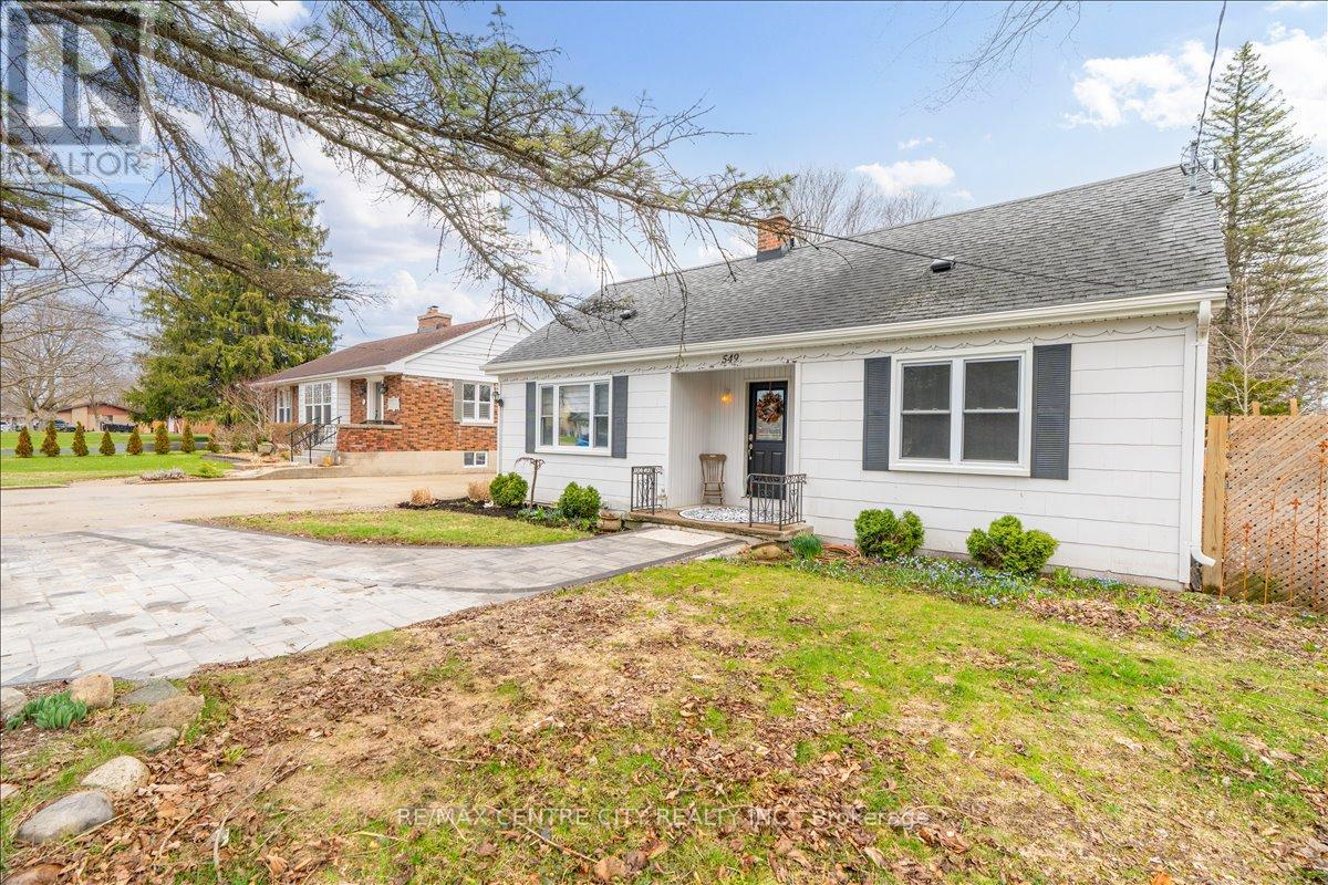 549 Victoria Street, Strathroy-Caradoc, Ontario  N7G 3C2 - Photo 4 - X13010778