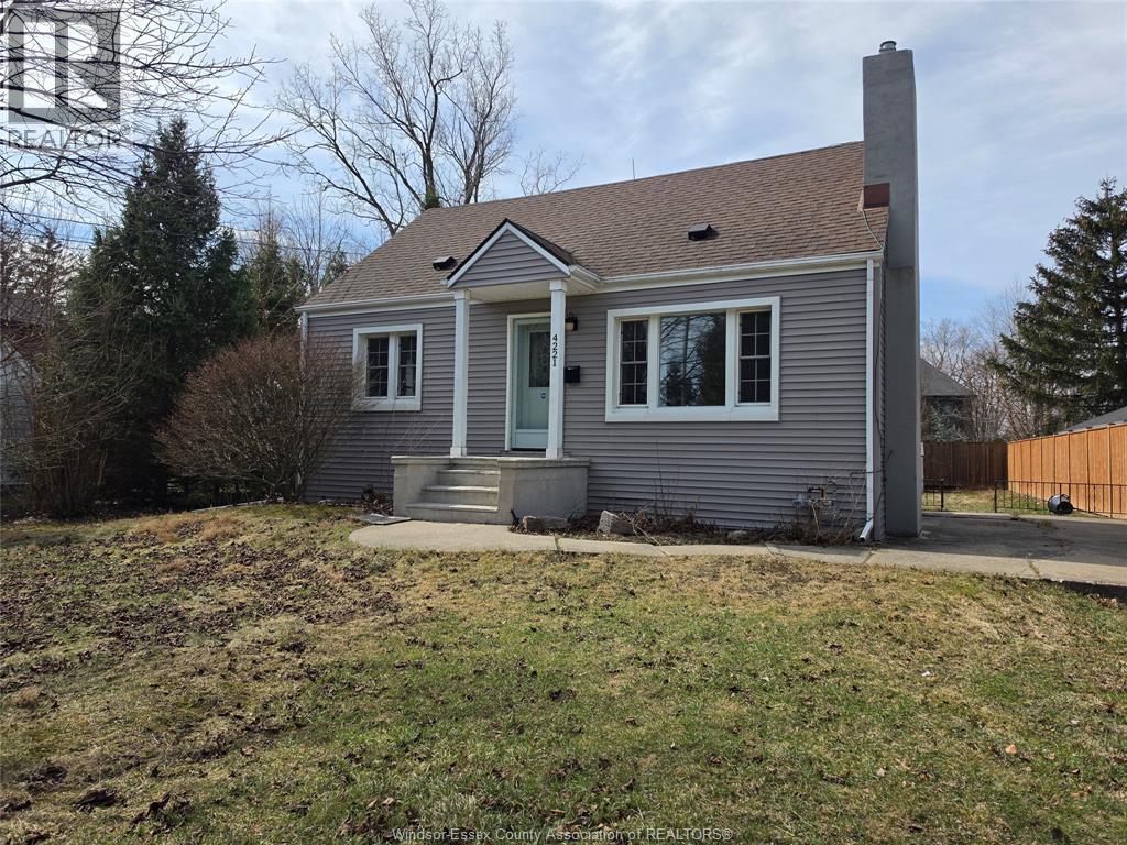 4221 KENNEDY DRIVE East, windsor, Ontario