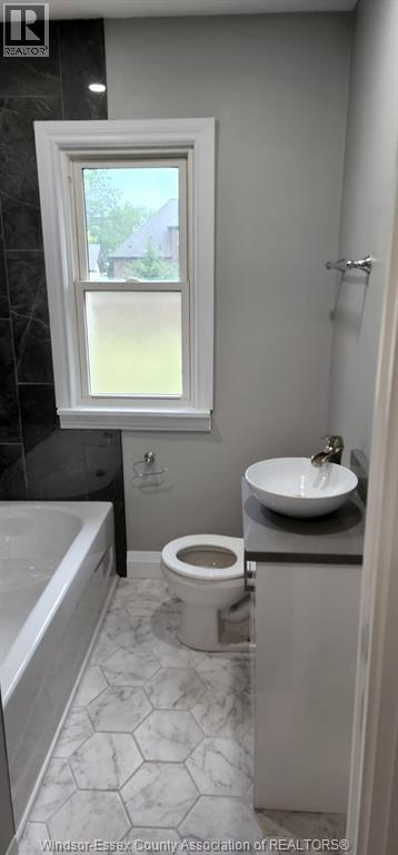 4221 Kennedy Drive East, Windsor, Ontario  N9G 1Y1 - Photo 6 - 26008796
