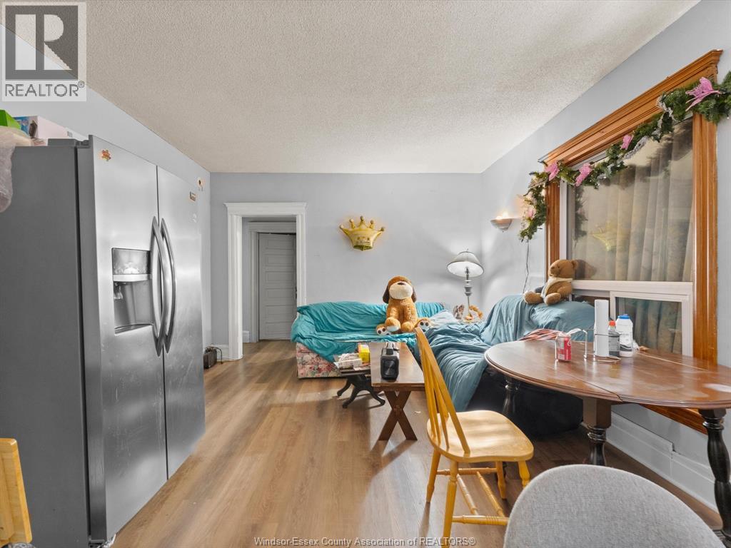 39 Russell, Leamington, Ontario  N8H 1V1 - Photo 4 - 26008791