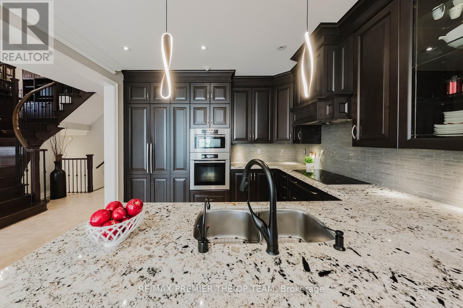 226 Via Borghese Street, Vaughan, Ontario  L4H 0Y6 - Photo 13 - N13025884