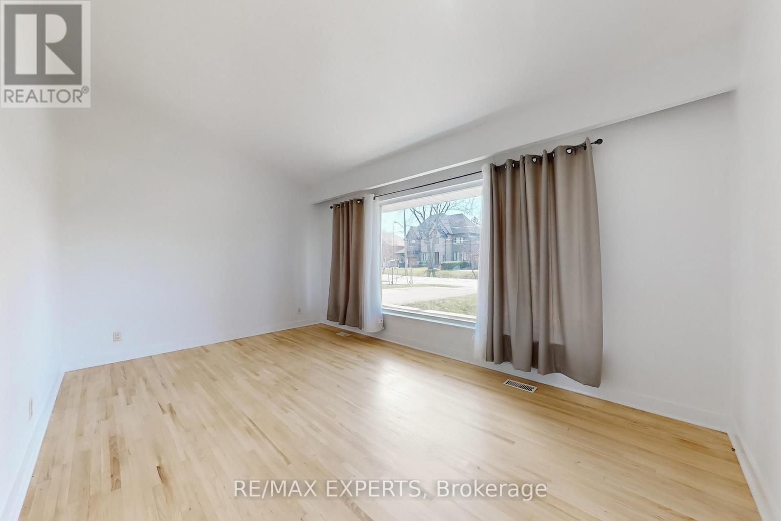 50 Goodman Crescent, Vaughan, Ontario  L6A 1E2 - Photo 6 - N13025886