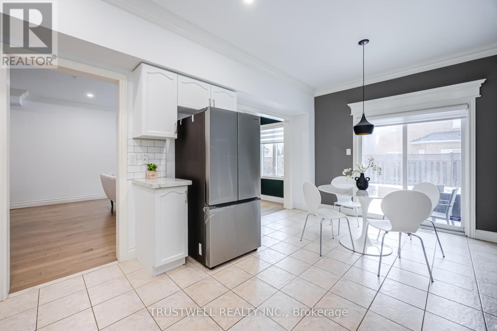 467 Pleasant Ridge Avenue, Vaughan, Ontario  L4J 8X2 - Photo 10 - N13025982