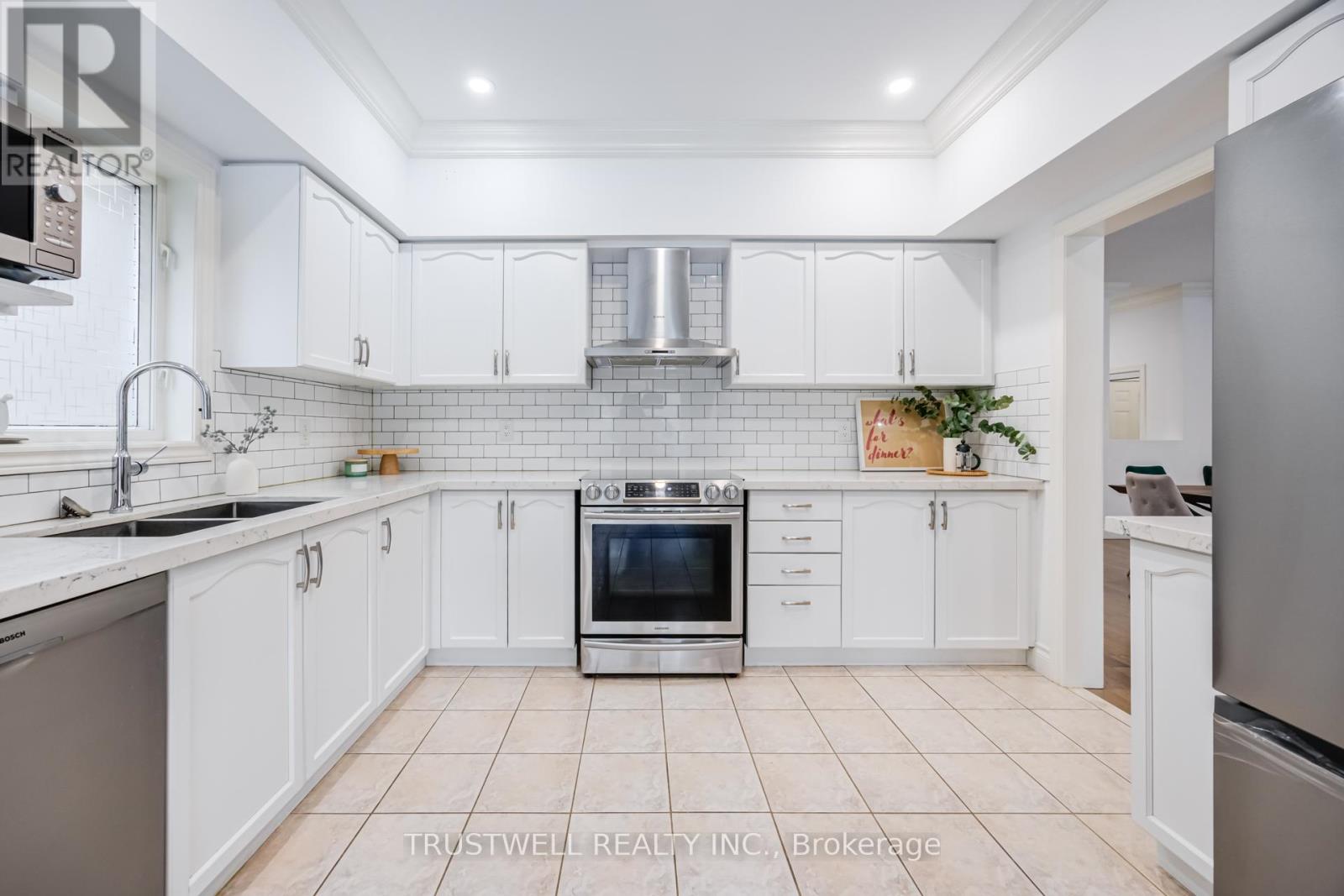 467 Pleasant Ridge Avenue, Vaughan, Ontario  L4J 8X2 - Photo 11 - N13025982