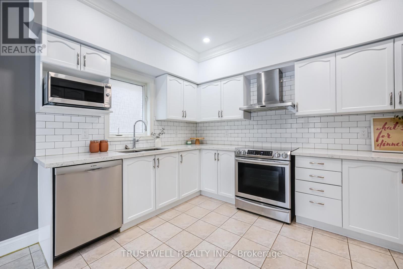 467 Pleasant Ridge Avenue, Vaughan, Ontario  L4J 8X2 - Photo 12 - N13025982