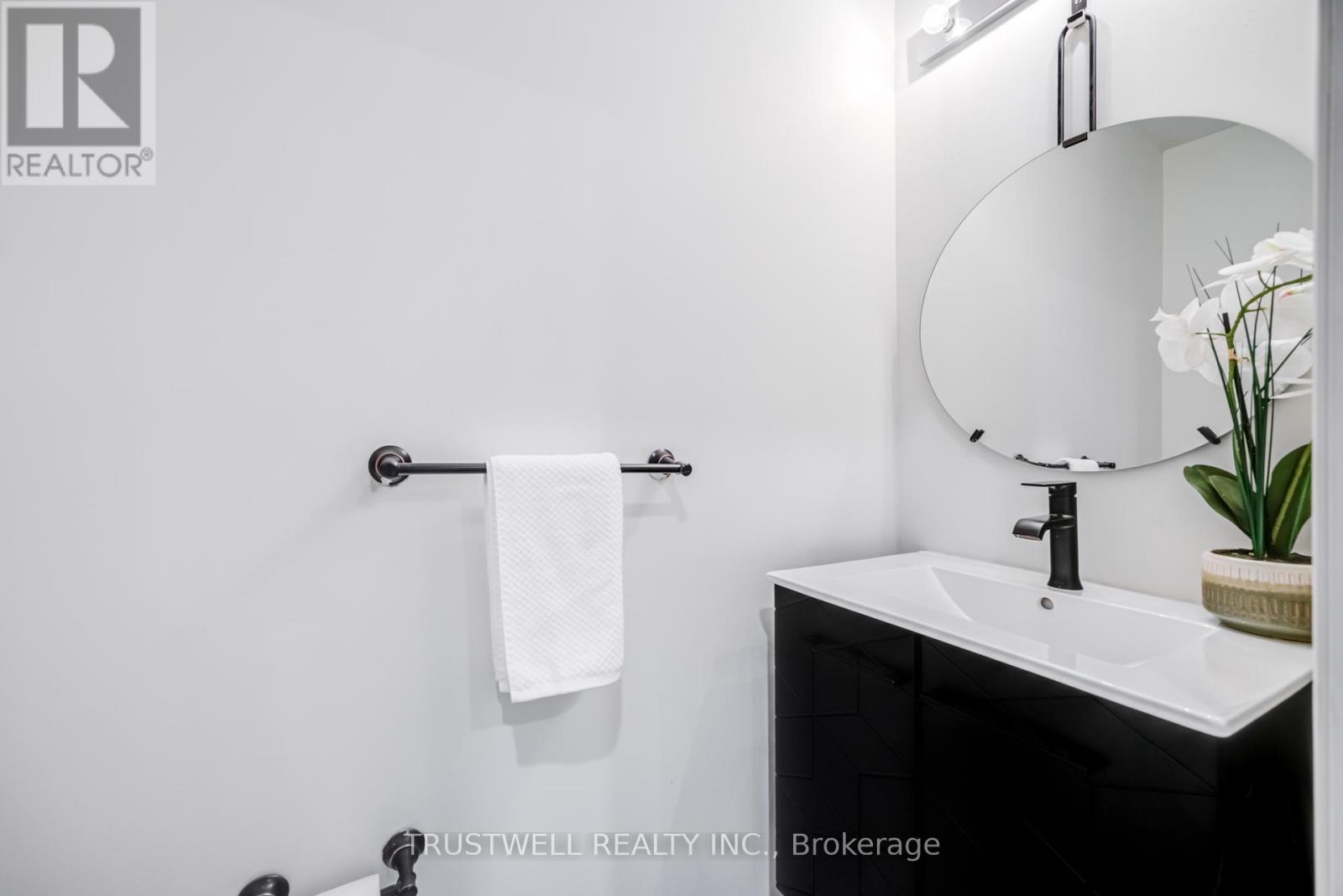 467 Pleasant Ridge Avenue, Vaughan, Ontario  L4J 8X2 - Photo 14 - N13025982