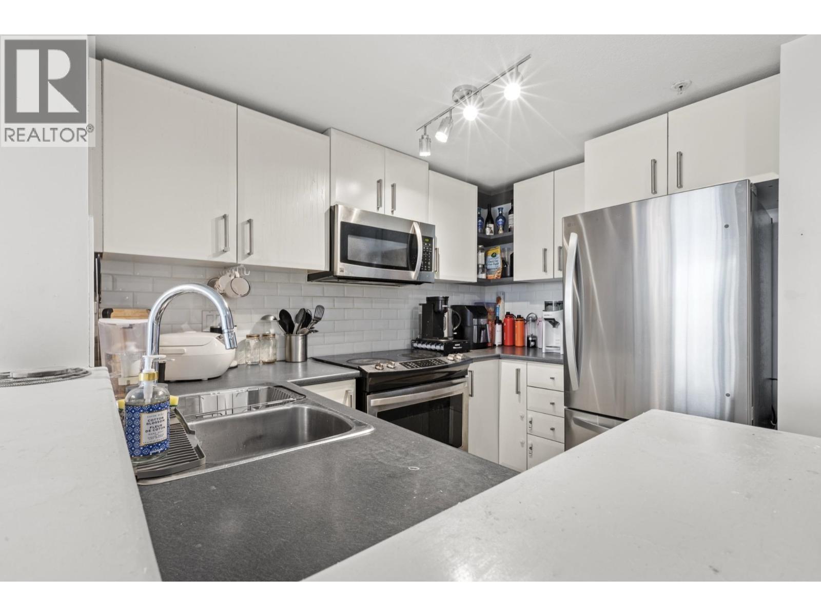 322 6833 Village Grn, Burnaby, British Columbia  V5E 4M1 - Photo 12 - R3113787