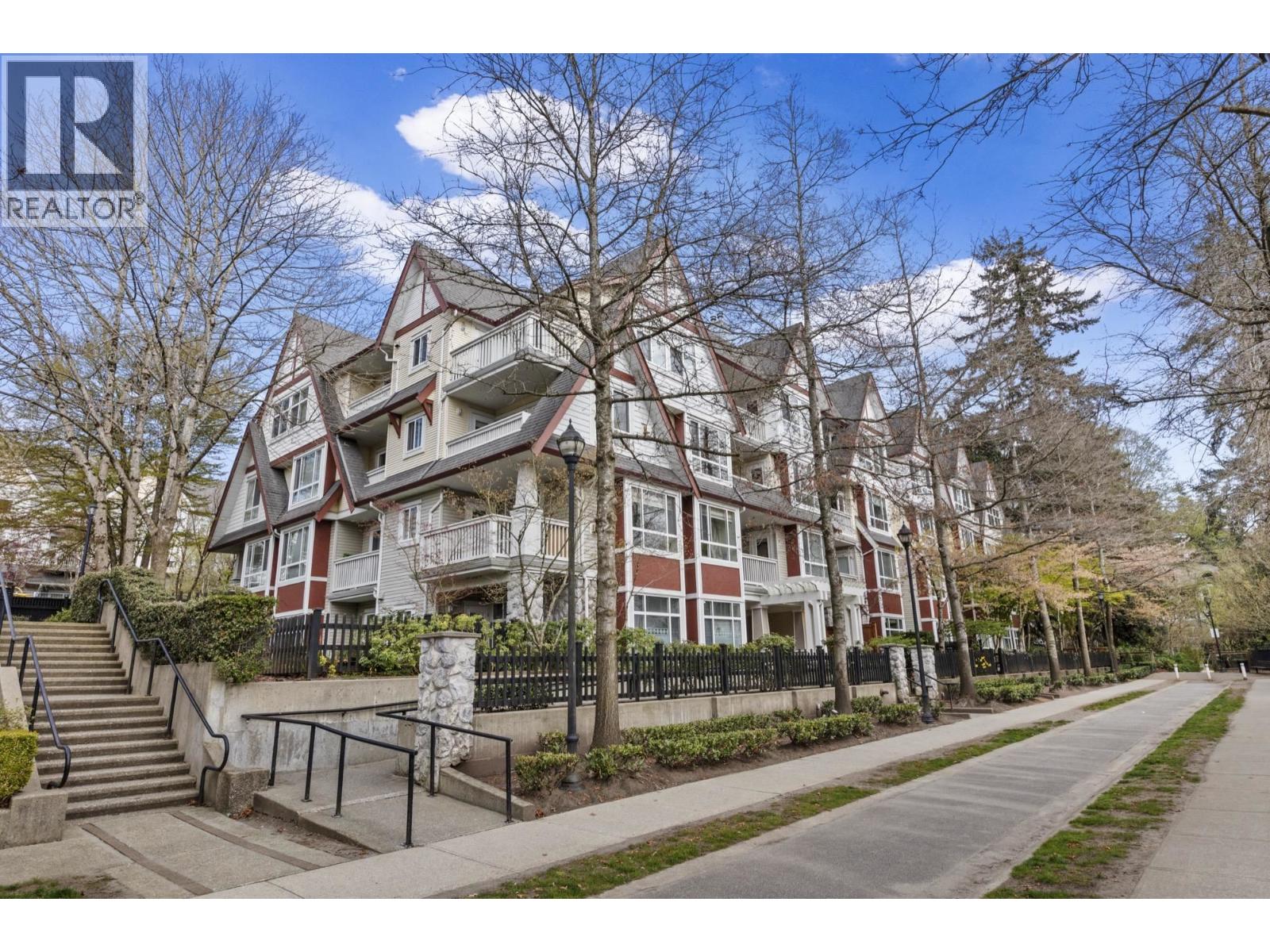 322 6833 Village Grn, Burnaby, British Columbia  V5E 4M1 - Photo 2 - R3113787