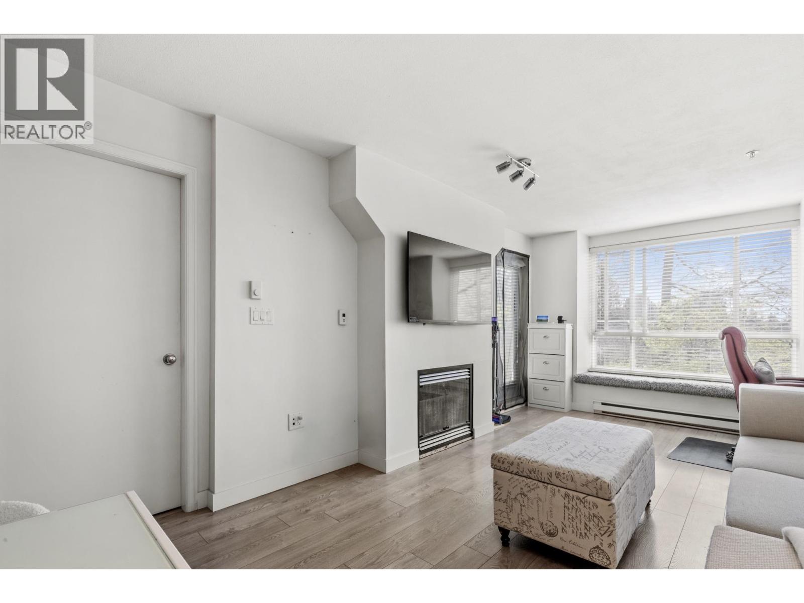 322 6833 Village Grn, Burnaby, British Columbia  V5E 4M1 - Photo 4 - R3113787