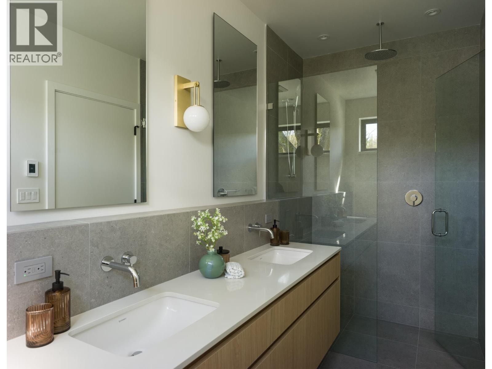 3681 St Catherines Street, Vancouver, British Columbia  V5V 1S3 - Photo 16 - R3113962