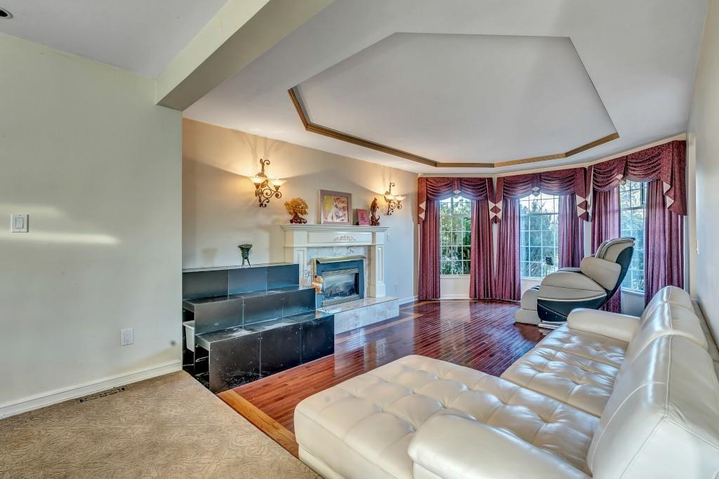 17986 67 Avenue, Surrey, British Columbia  V3S 8C3 - Photo 2 - R3113896