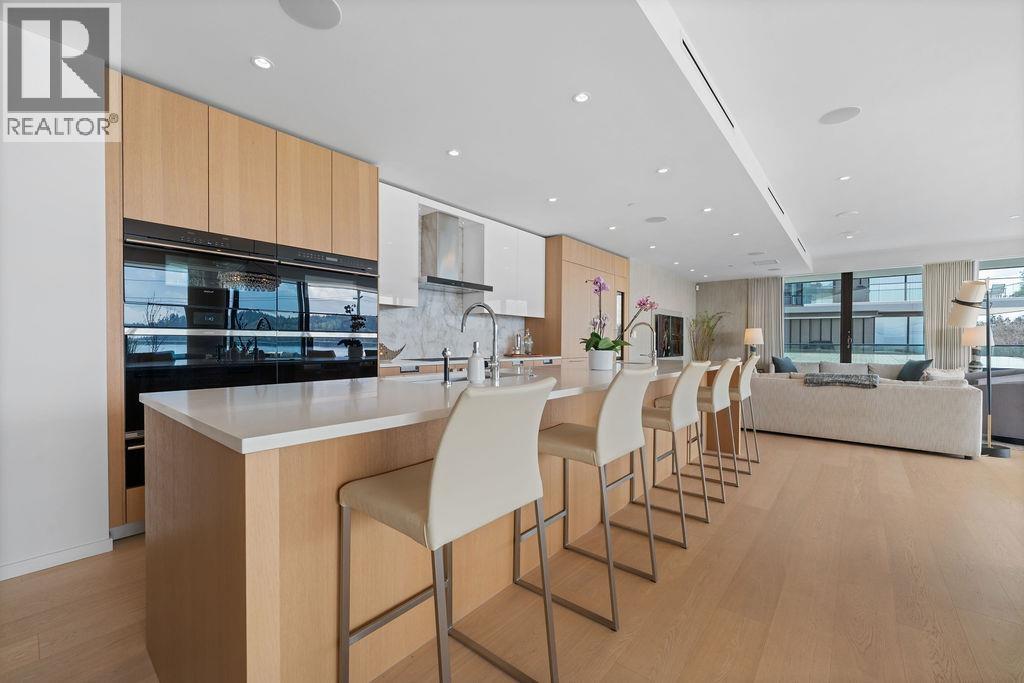 304 1355 Bellevue Avenue, West Vancouver, British Columbia  V7T 0B4 - Photo 4 - R3113927