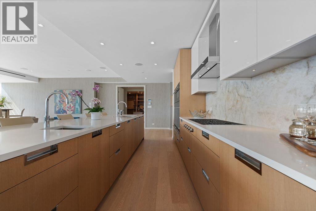 304 1355 Bellevue Avenue, West Vancouver, British Columbia  V7T 0B4 - Photo 9 - R3113927