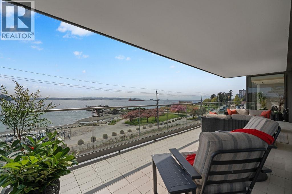 304 1355 Bellevue Avenue, West Vancouver, British Columbia  V7T 0B4 - Photo 2 - R3113927