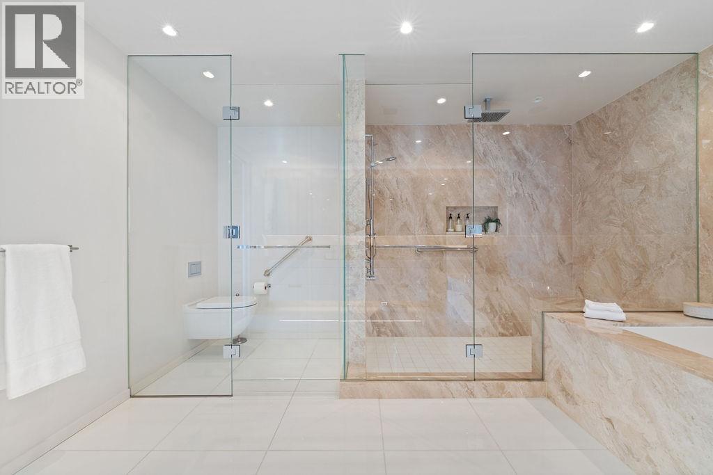 304 1355 Bellevue Avenue, West Vancouver, British Columbia  V7T 0B4 - Photo 24 - R3113927