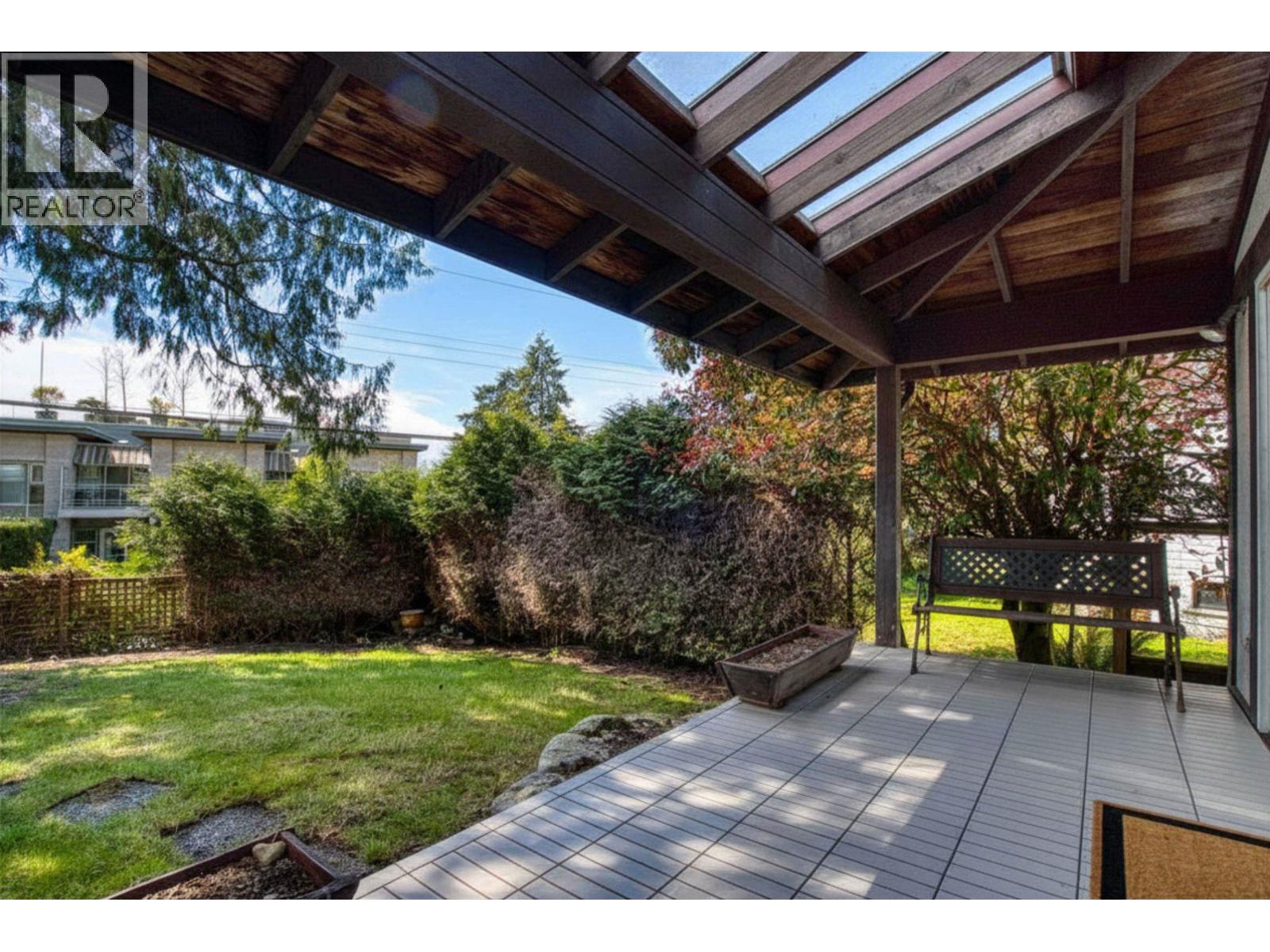 2493 Haywood Avenue, West Vancouver, British Columbia  V7V 1Y2 - Photo 32 - R3112678