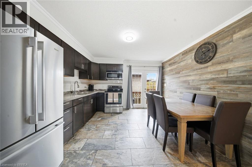 70 Avenue Road, Cambridge, Ontario  N1R 1B9 - Photo 10 - 40822777