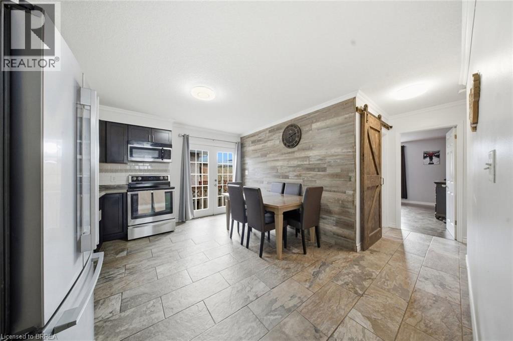 70 Avenue Road, Cambridge, Ontario  N1R 1B9 - Photo 12 - 40822777