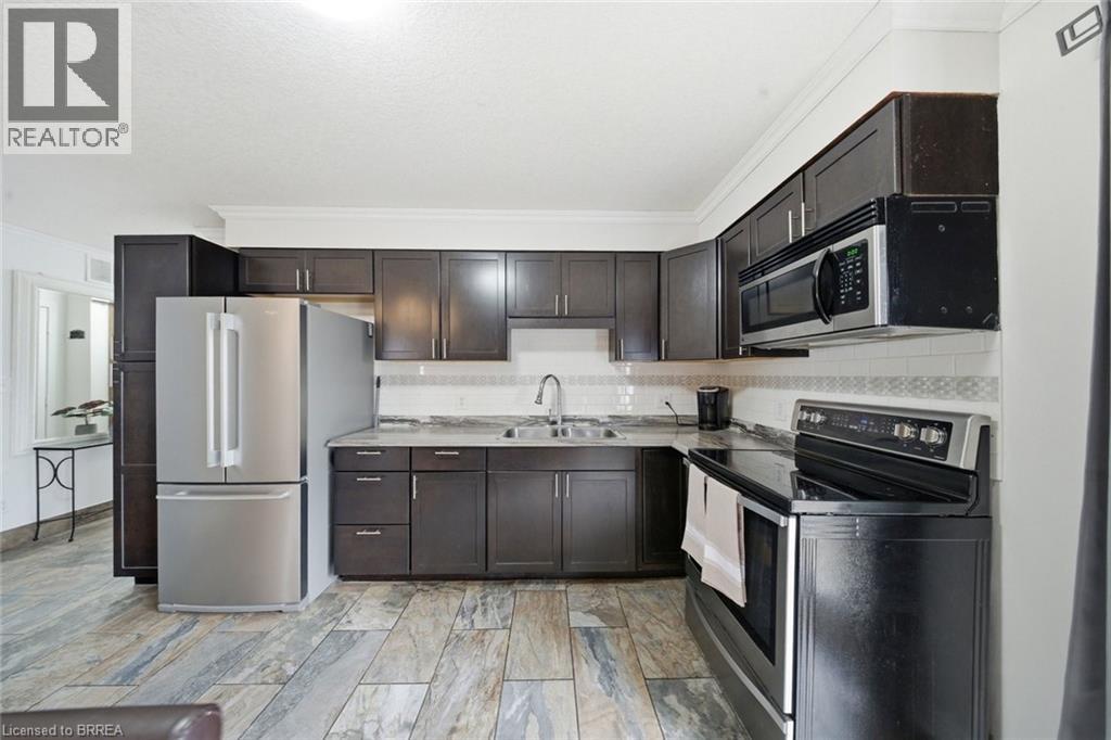 70 Avenue Road, Cambridge, Ontario  N1R 1B9 - Photo 13 - 40822777