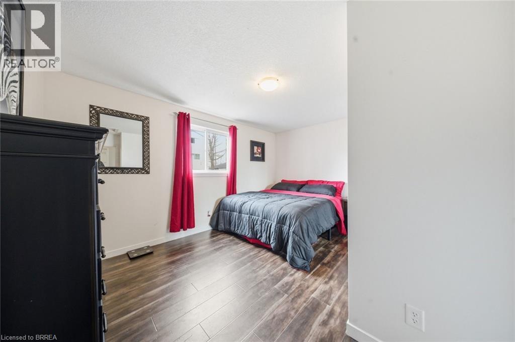 70 Avenue Road, Cambridge, Ontario  N1R 1B9 - Photo 18 - 40822777