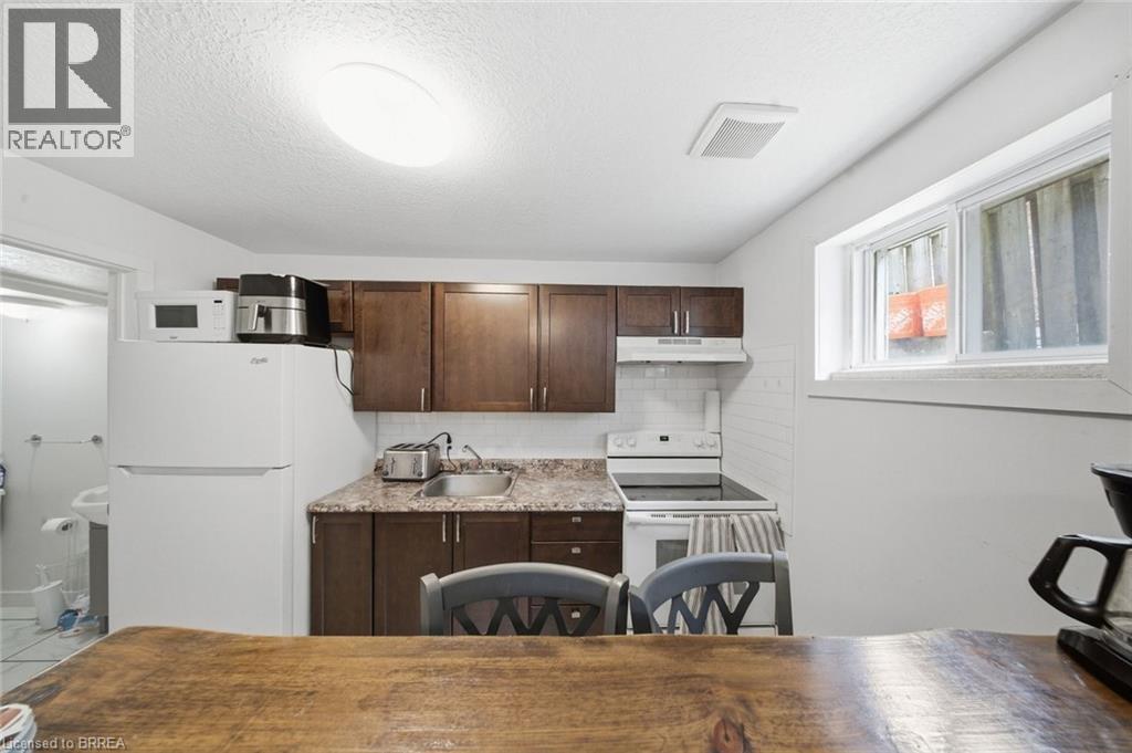 70 Avenue Road, Cambridge, Ontario  N1R 1B9 - Photo 27 - 40822777